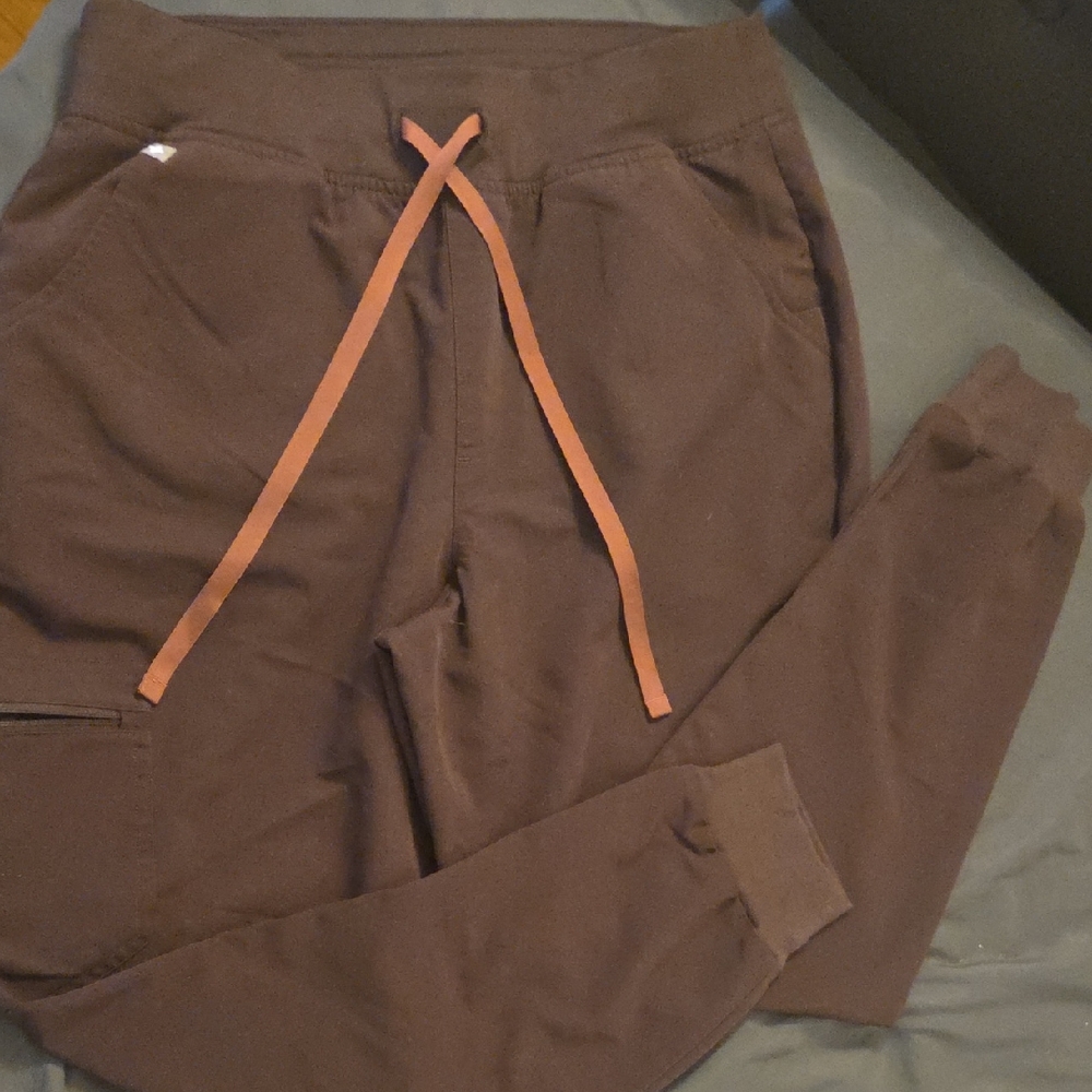 Figs Brown Jogger Scrub Pants with Brown Drawstring